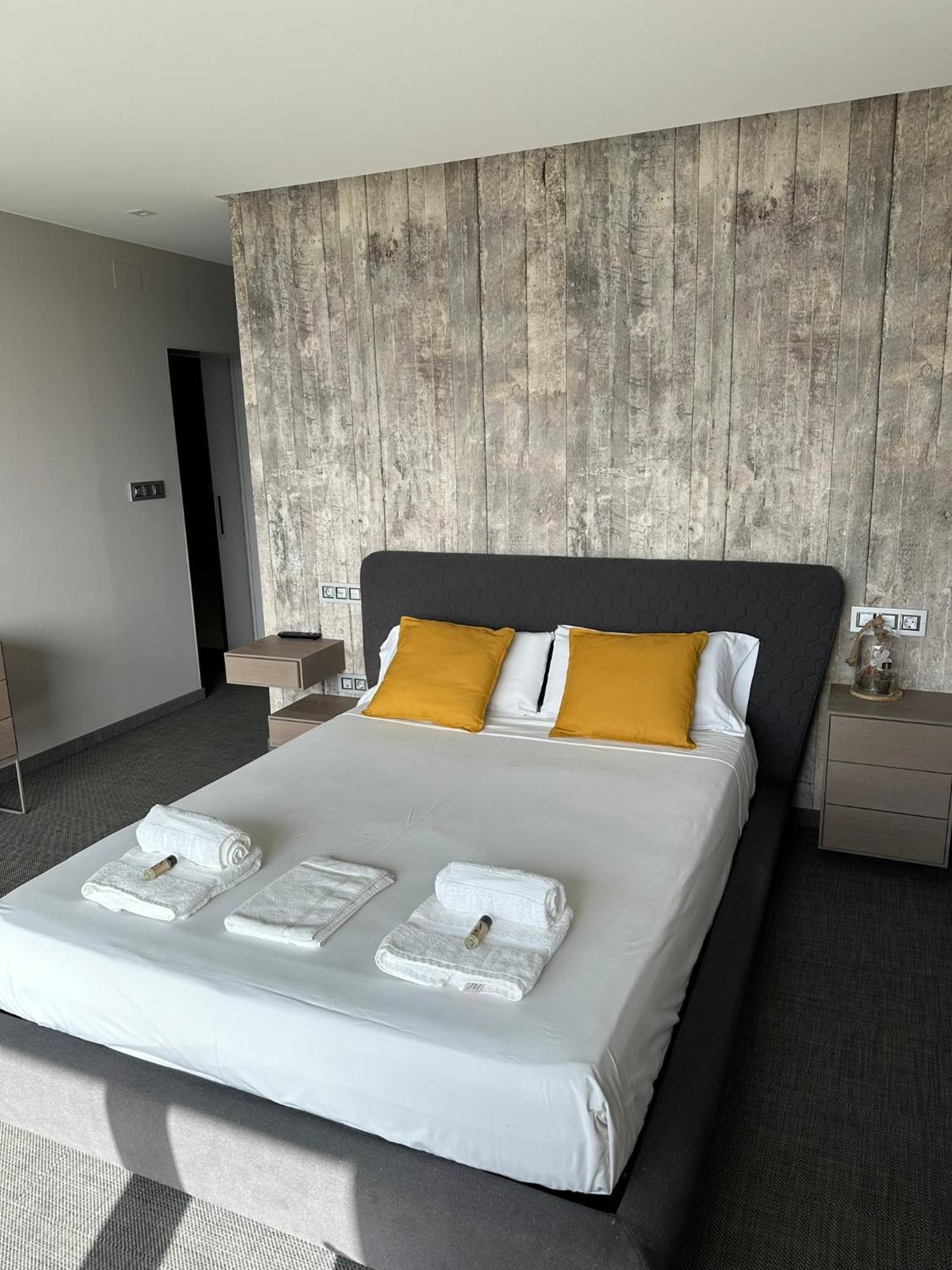 Villa Tres Prismas Exclusive Sarria Esterno foto