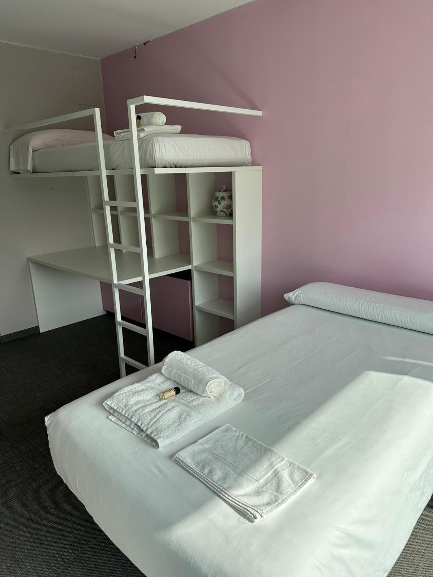 Villa Tres Prismas Exclusive Sarria Esterno foto