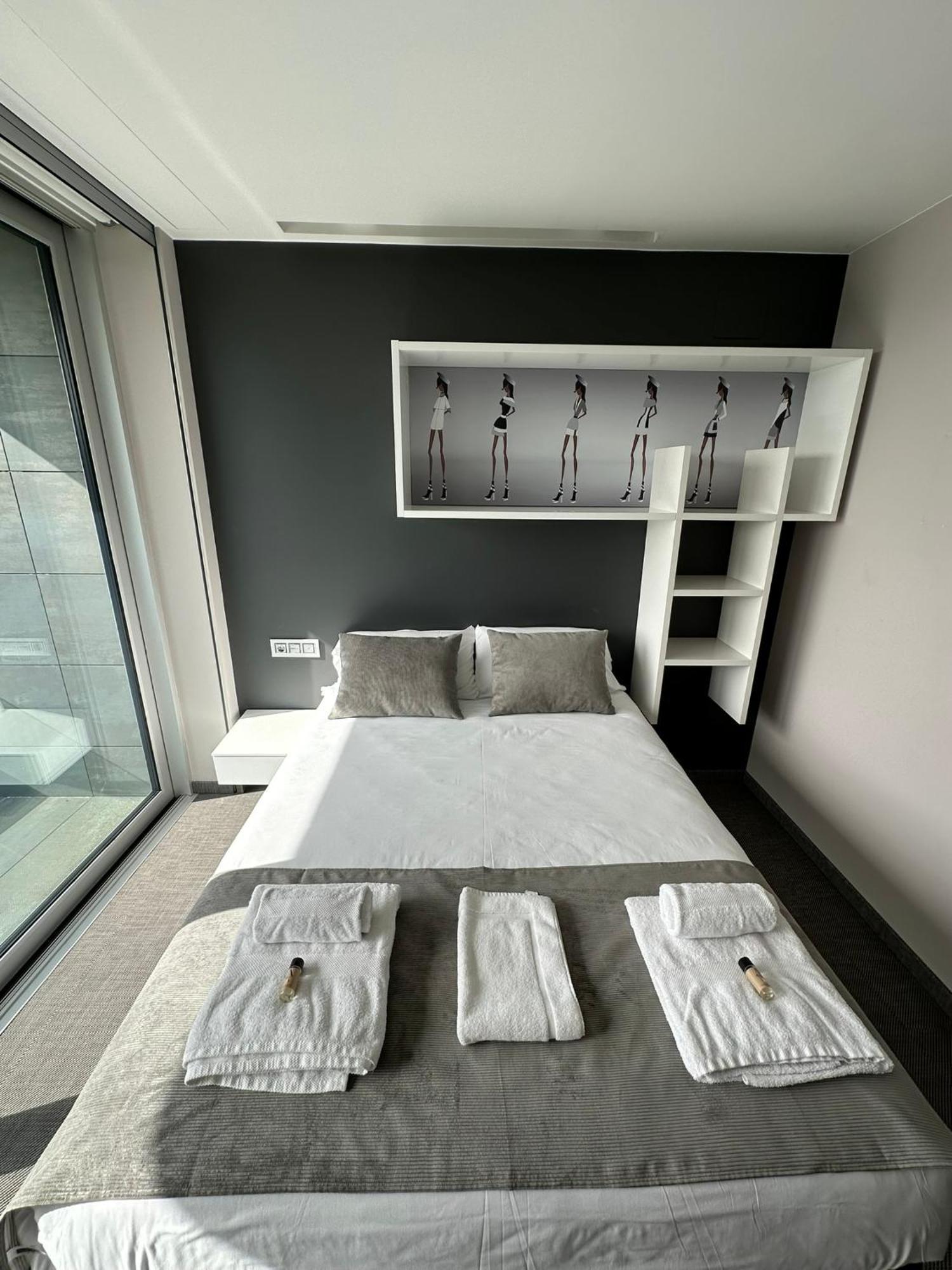 Villa Tres Prismas Exclusive Sarria Esterno foto
