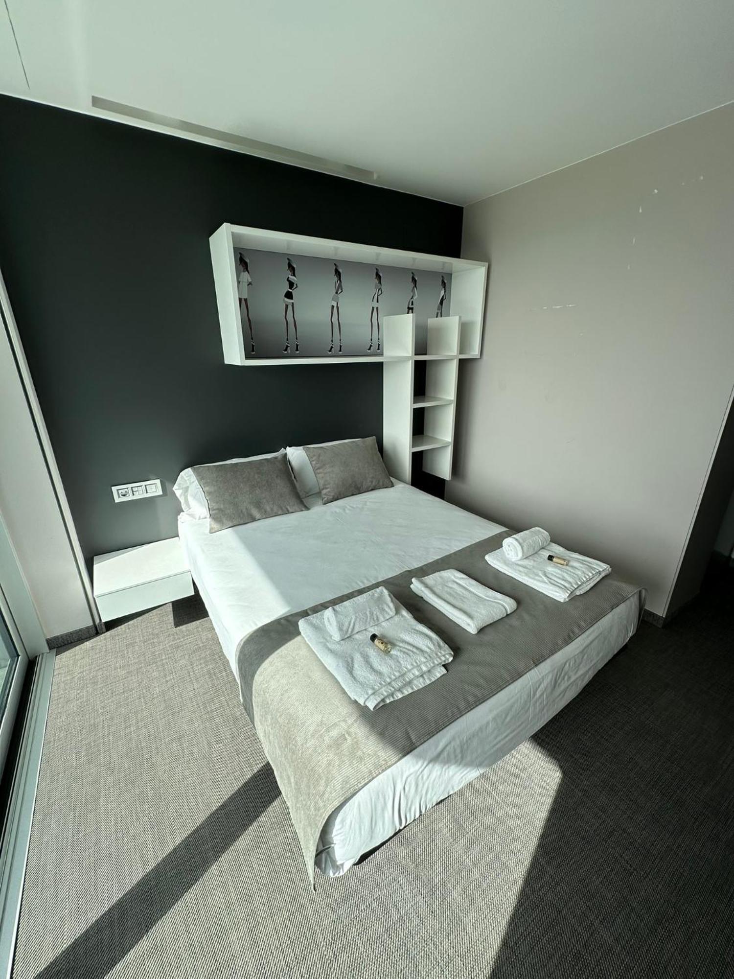 Villa Tres Prismas Exclusive Sarria Esterno foto