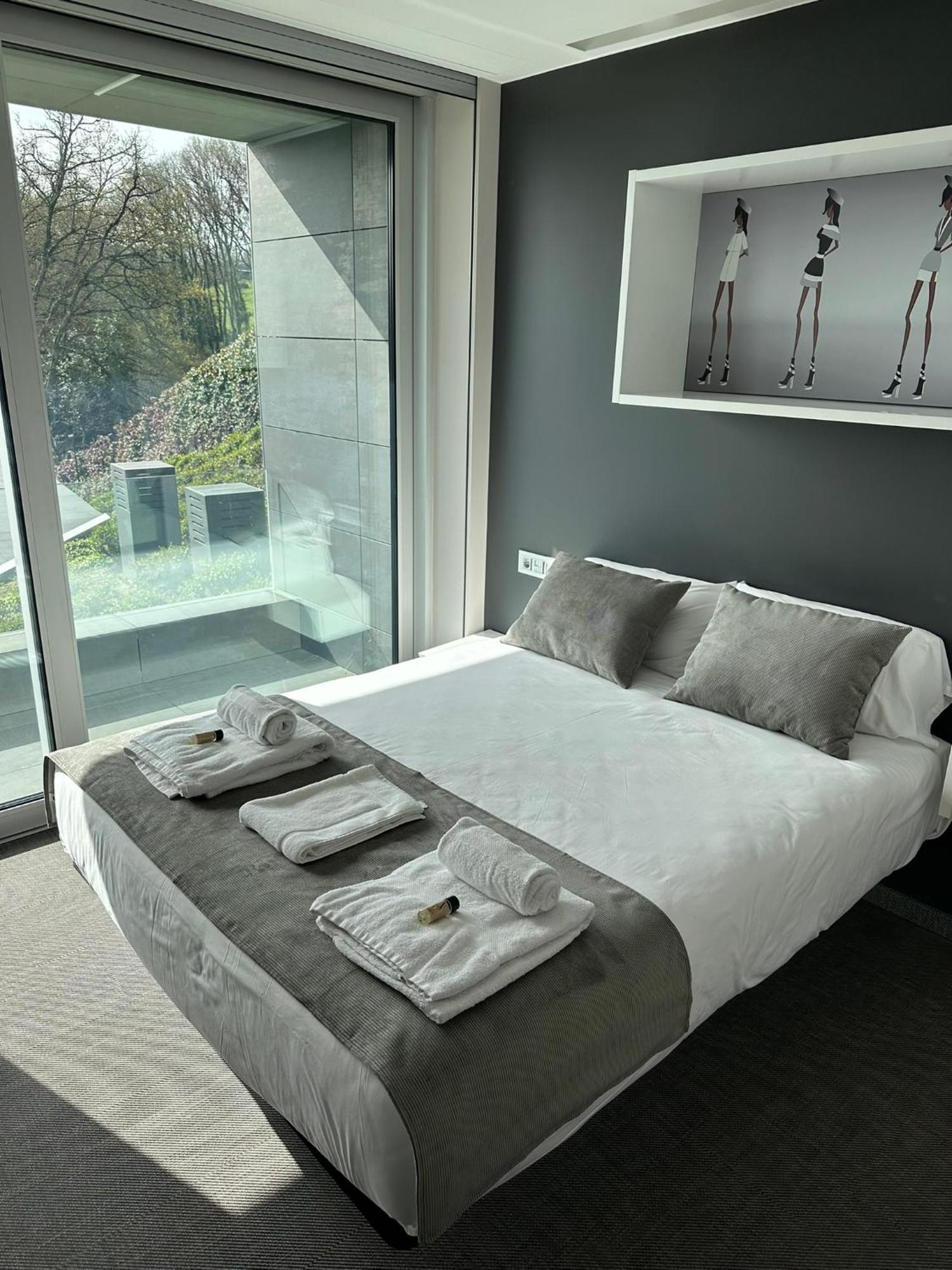 Villa Tres Prismas Exclusive Sarria Esterno foto