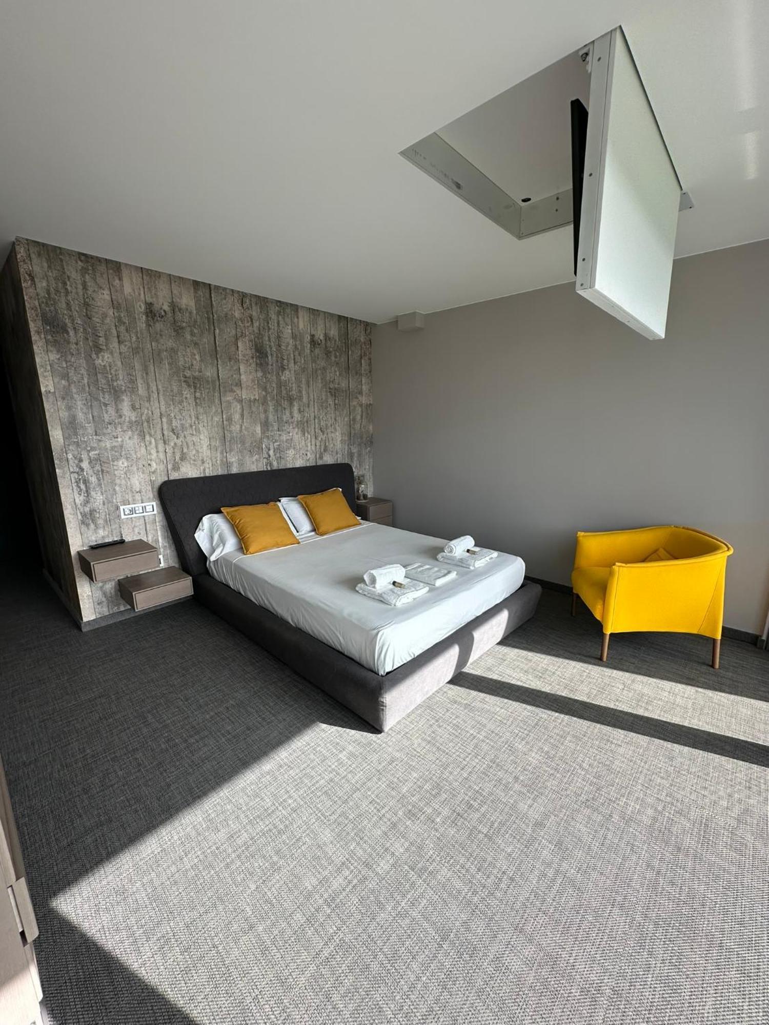 Villa Tres Prismas Exclusive Sarria Esterno foto